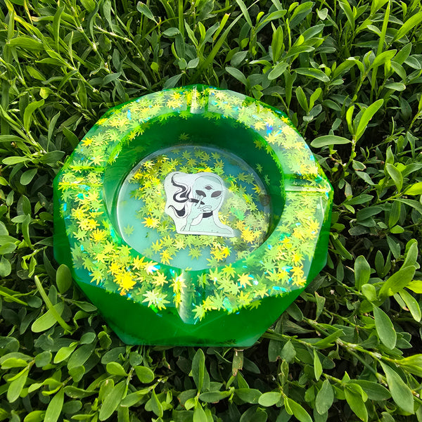 Third Eye Smoking Alien Ashtray Color Changing